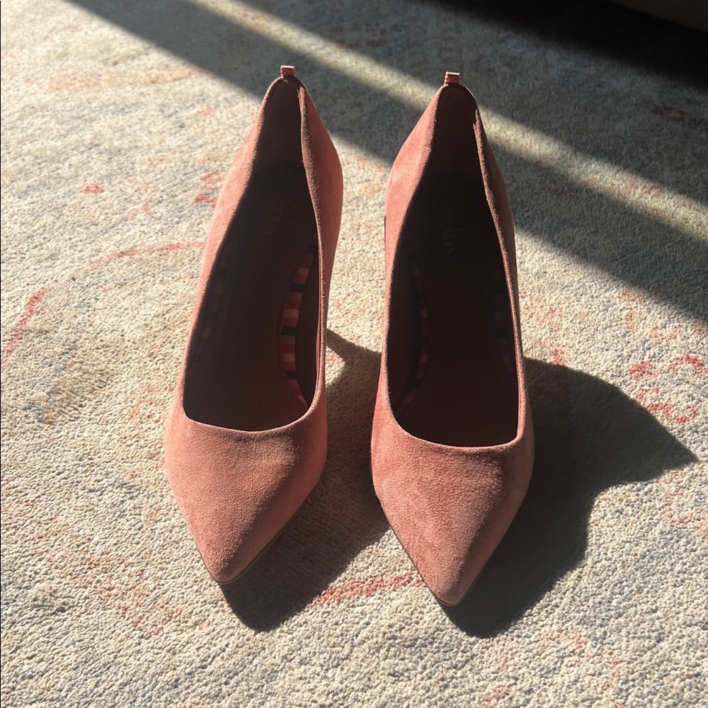 Boden suede heels in Dusty Rose size 39.